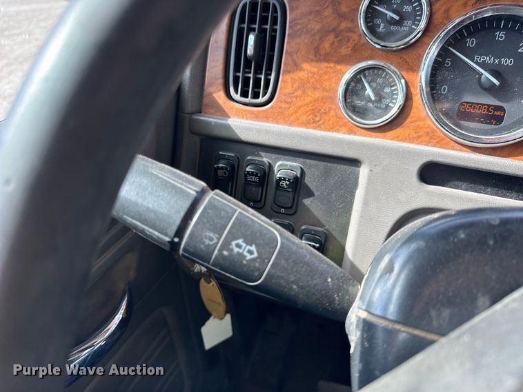 image for item YA1223 2006 Peterbilt 378 dump truck