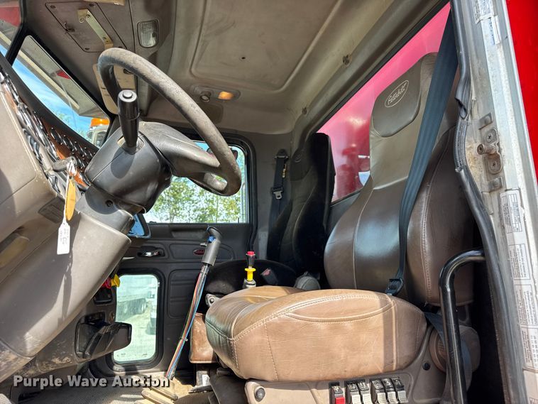 image for item YA1223 2006 Peterbilt 378 dump truck