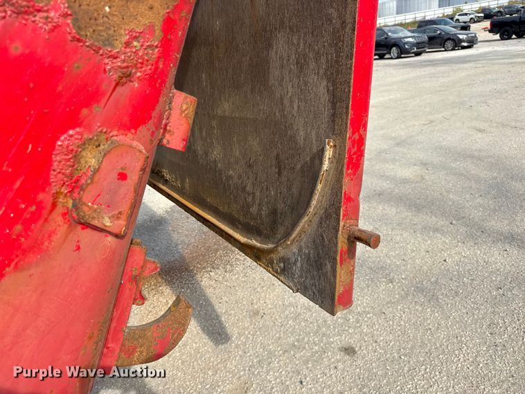 image for item YA1223 2006 Peterbilt 378 dump truck