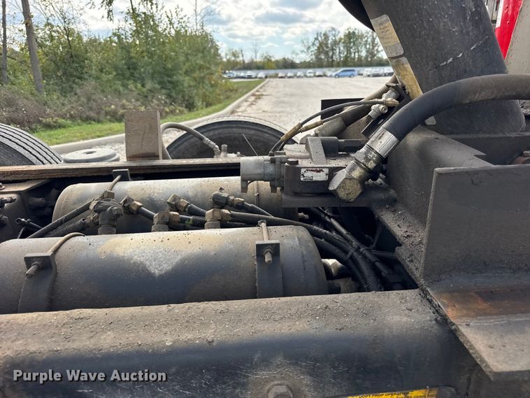 image for item YA1223 2006 Peterbilt 378 dump truck