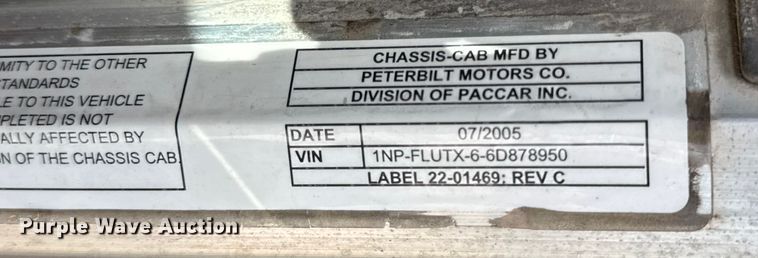 image for item YA1223 2006 Peterbilt 378 dump truck