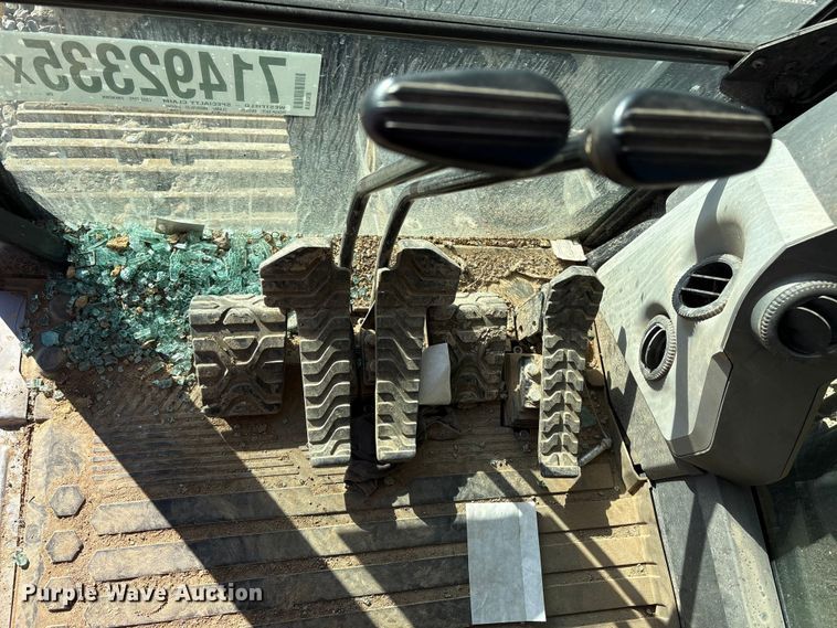 image for item YA1240 2022 Caterpillar 315 excavator