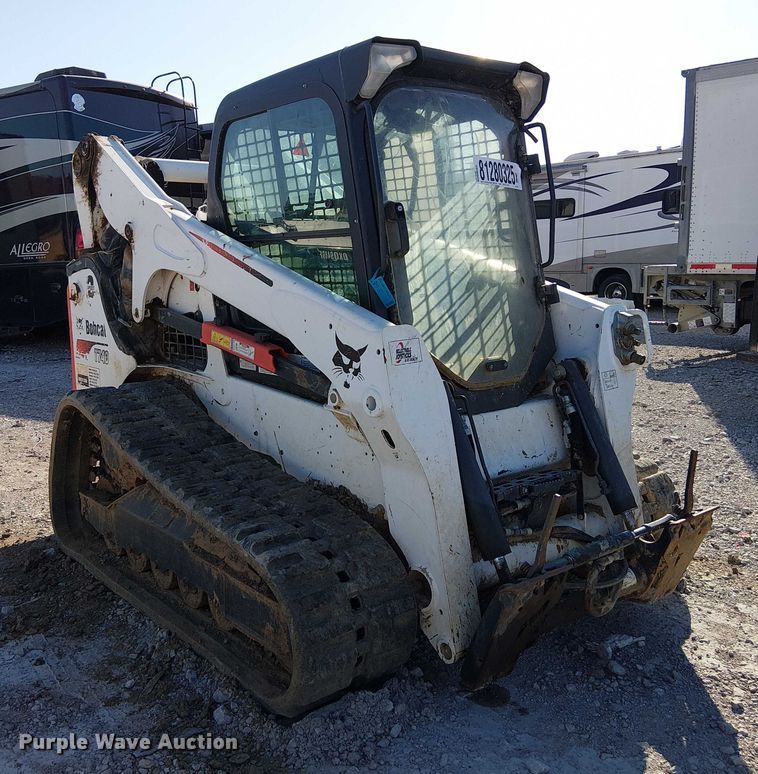 MINI CARGADOR SOBRE ORUGAS 2019 BOBCAT T740