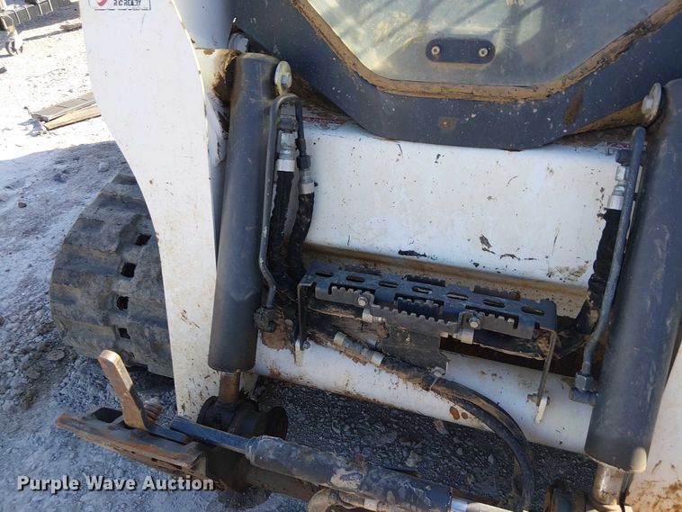 image for item YA1253 2019 Bobcat T740 tracked skid steer loader
