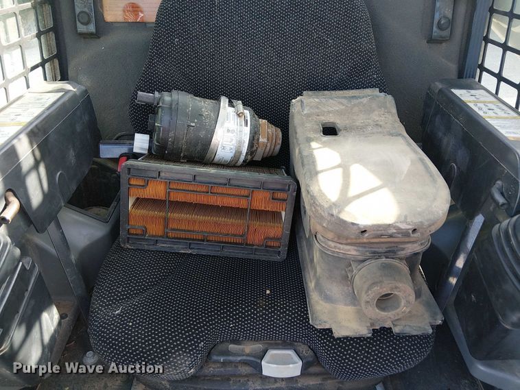 image for item YA1253 2019 Bobcat T740 tracked skid steer loader