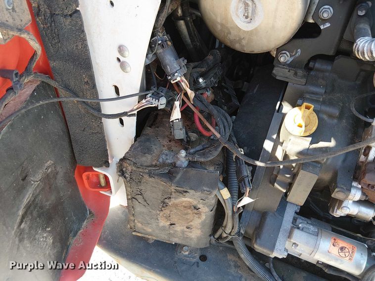 image for item YA1253 2019 Bobcat T740 tracked skid steer loader