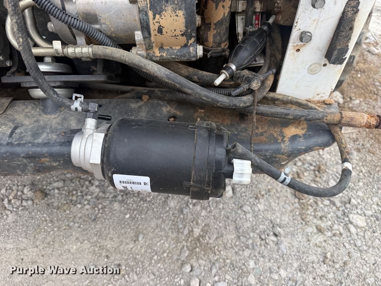 image for item YA1253 2019 Bobcat T740 tracked skid steer loader