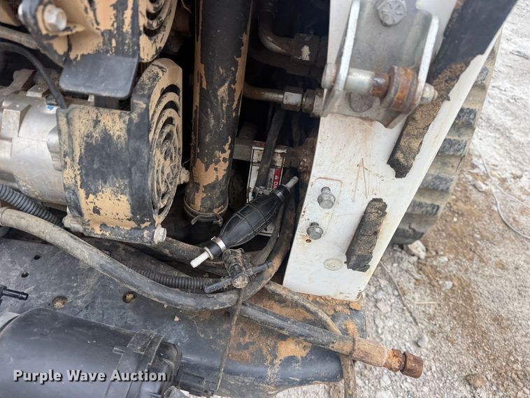 image for item YA1253 2019 Bobcat T740 tracked skid steer loader