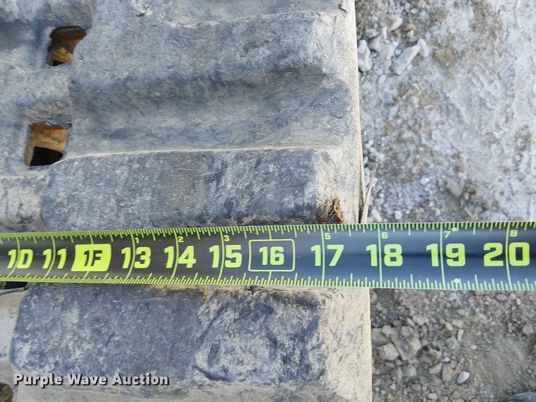 image for item YA1253 2019 Bobcat T740 tracked skid steer loader