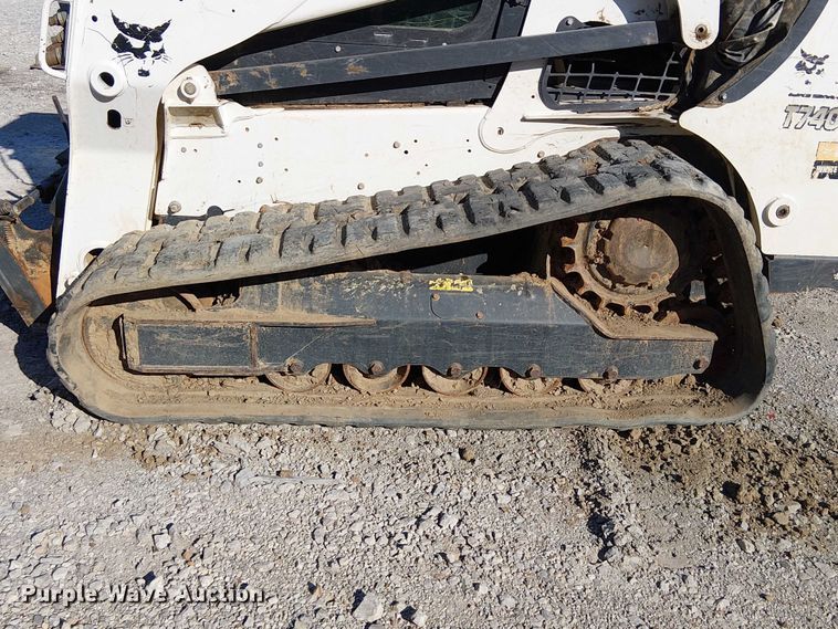 image for item YA1253 2019 Bobcat T740 tracked skid steer loader