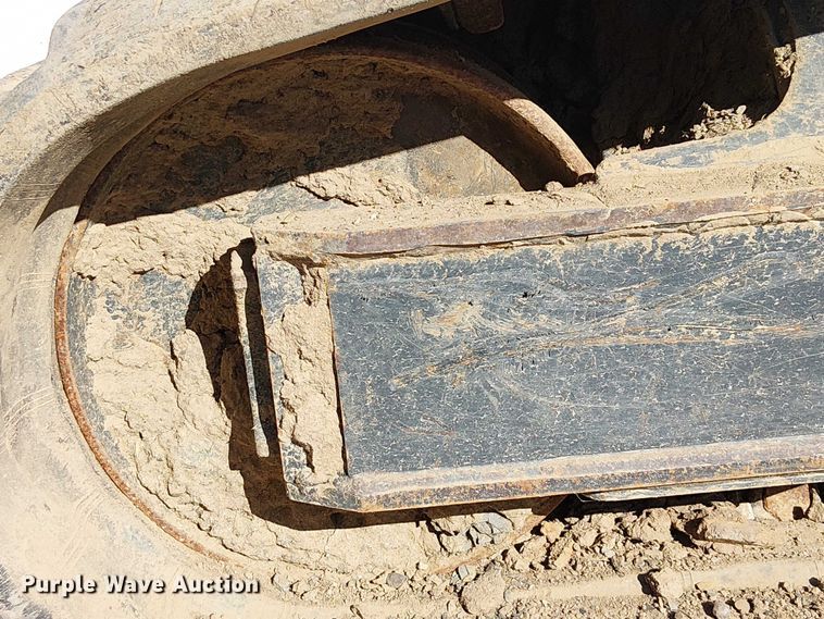 image for item YA1253 2019 Bobcat T740 tracked skid steer loader