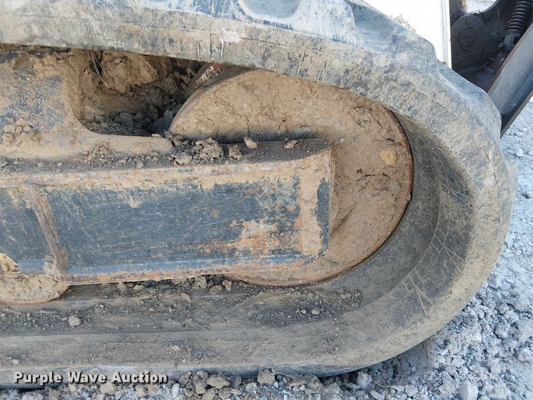 image for item YA1253 2019 Bobcat T740 tracked skid steer loader