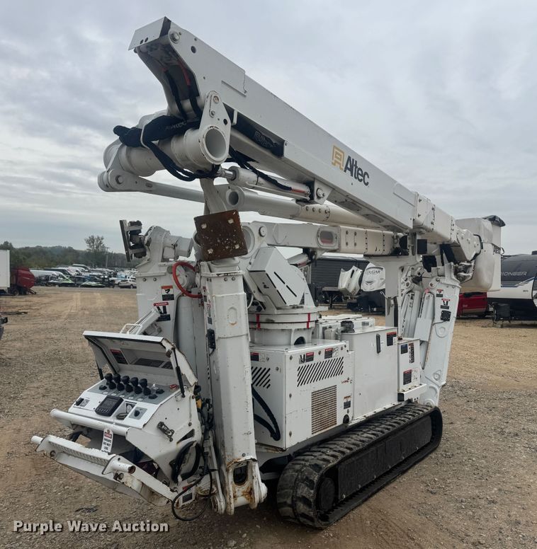 image for item YA1389 2019 Altec TDA58 tracked boom lift
