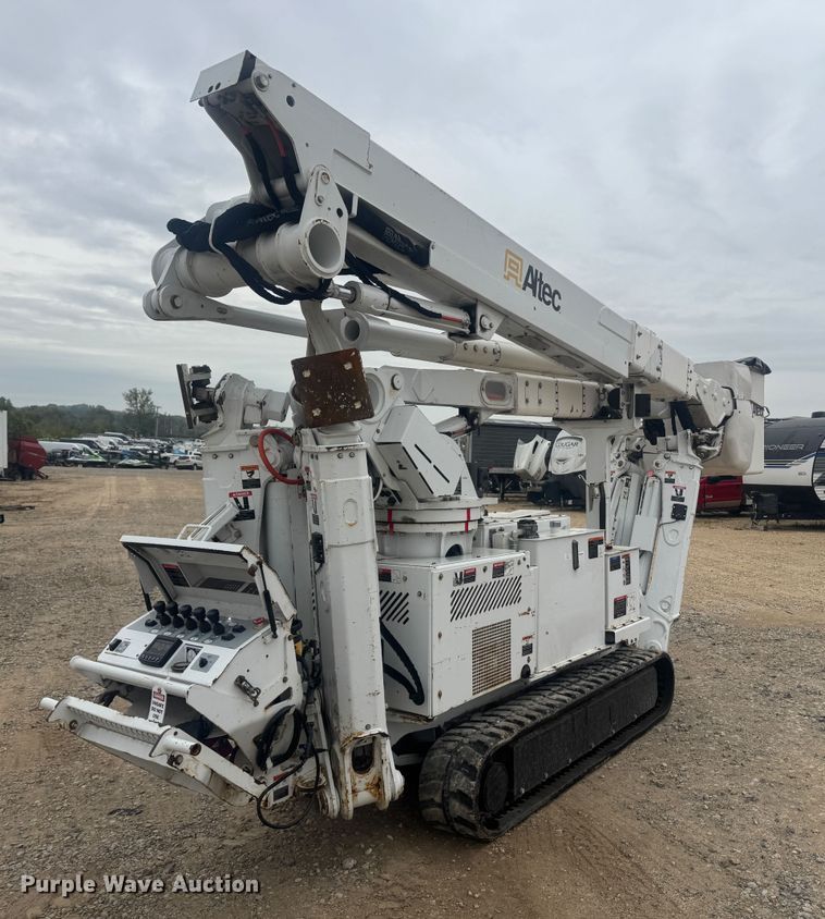 image for item YA1389 2019 Altec TDA58 tracked boom lift