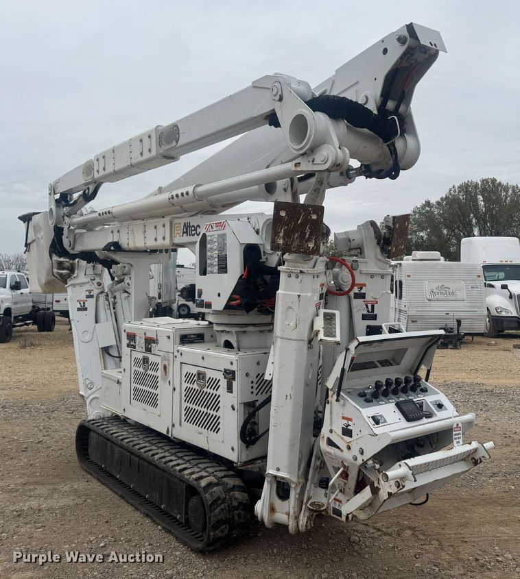 image for item YA1389 2019 Altec TDA58 tracked boom lift