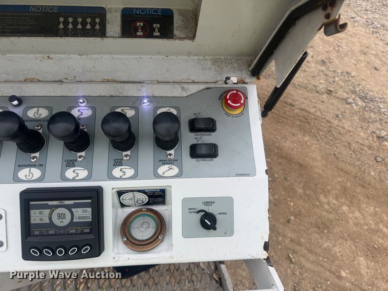 image for item YA1389 2019 Altec TDA58 tracked boom lift