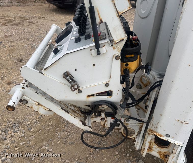 image for item YA1389 2019 Altec TDA58 tracked boom lift