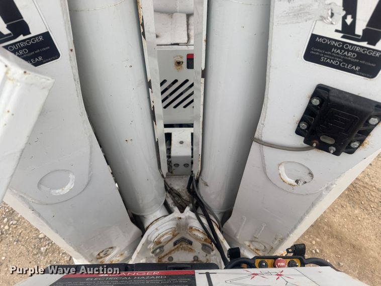 image for item YA1389 2019 Altec TDA58 tracked boom lift