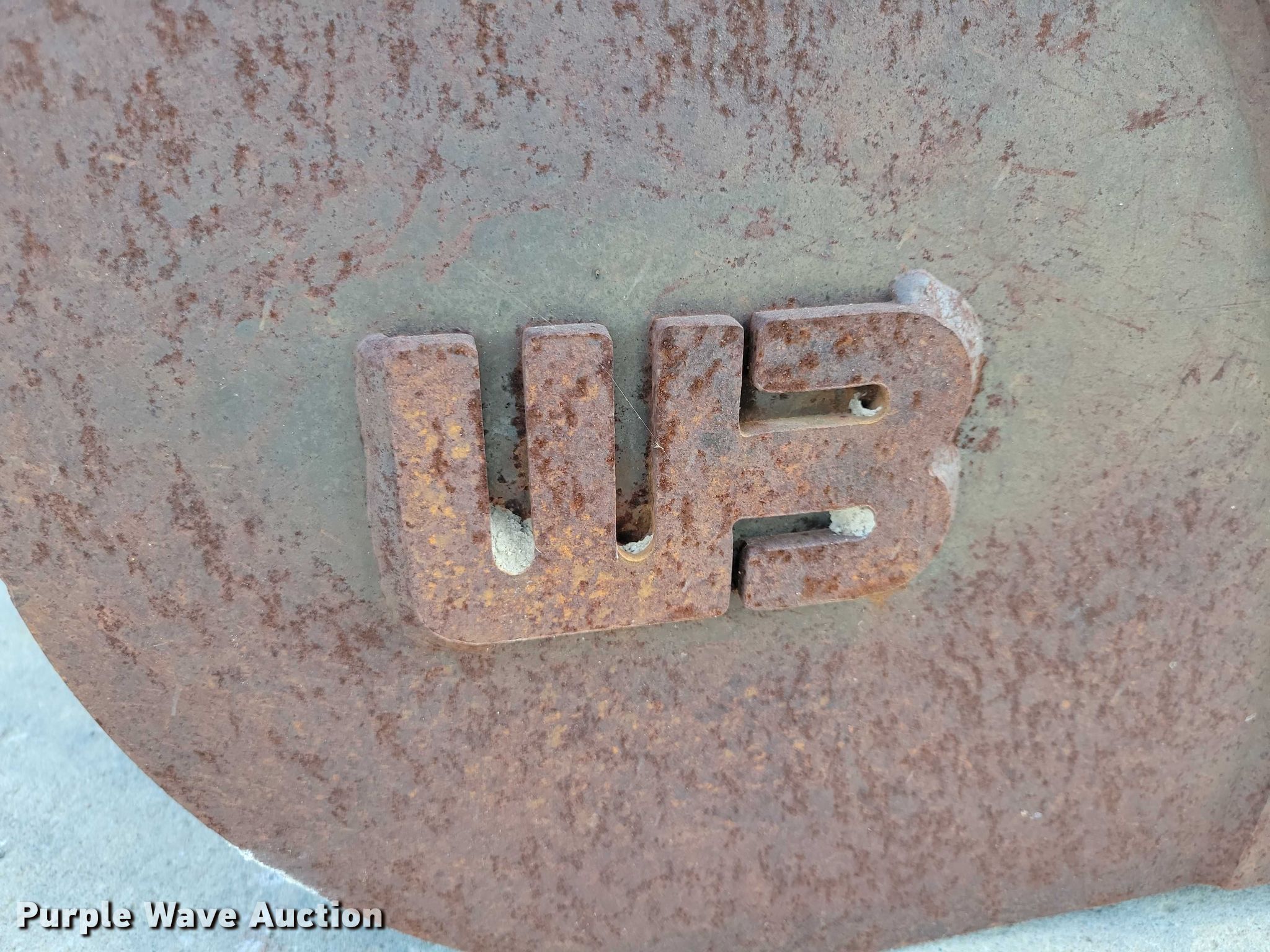 2) WB excavator buckets in Ames, IA | Item DZ6733 for sale