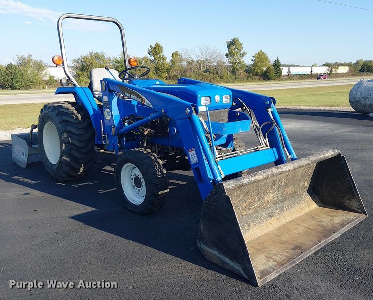 image for item DJ7860 New Holland TC30 MFWD tractor