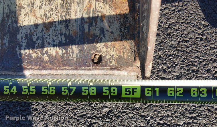 image for item DJ7860 New Holland TC30 MFWD tractor