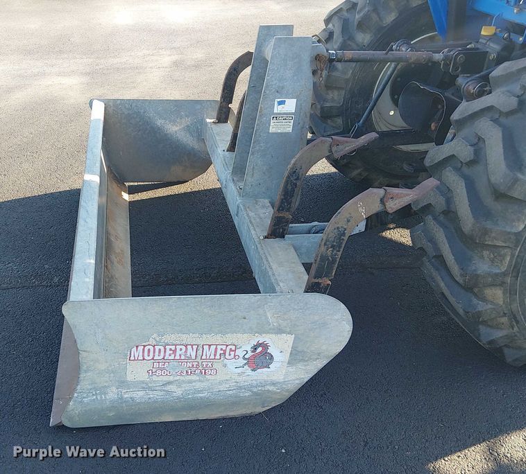 image for item DJ7860 New Holland TC30 MFWD tractor