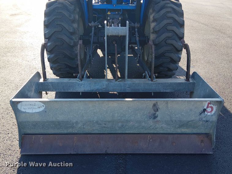 image for item DJ7860 New Holland TC30 MFWD tractor