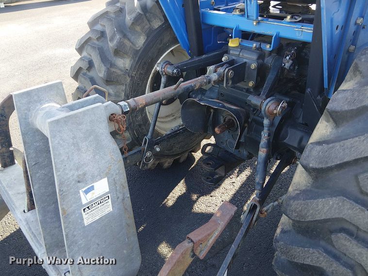 image for item DJ7860 New Holland TC30 MFWD tractor