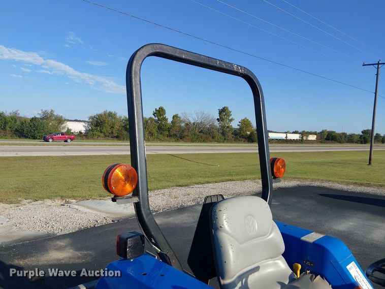 image for item DJ7860 New Holland TC30 MFWD tractor