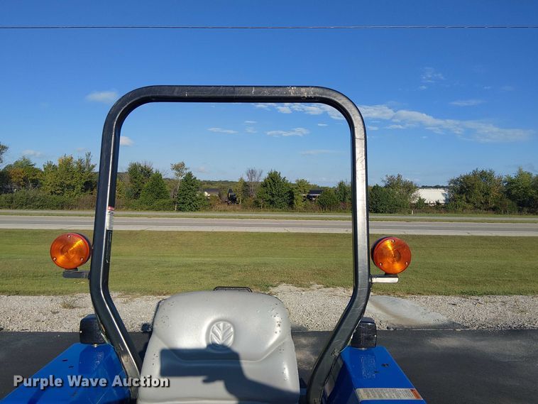 image for item DJ7860 New Holland TC30 MFWD tractor