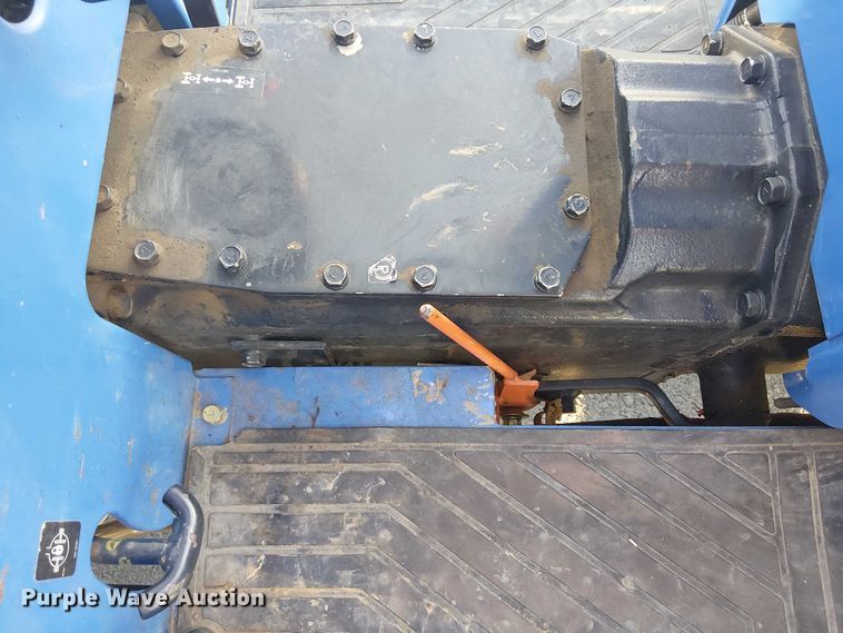 image for item DJ7860 New Holland TC30 MFWD tractor