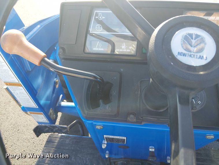 image for item DJ7860 New Holland TC30 MFWD tractor