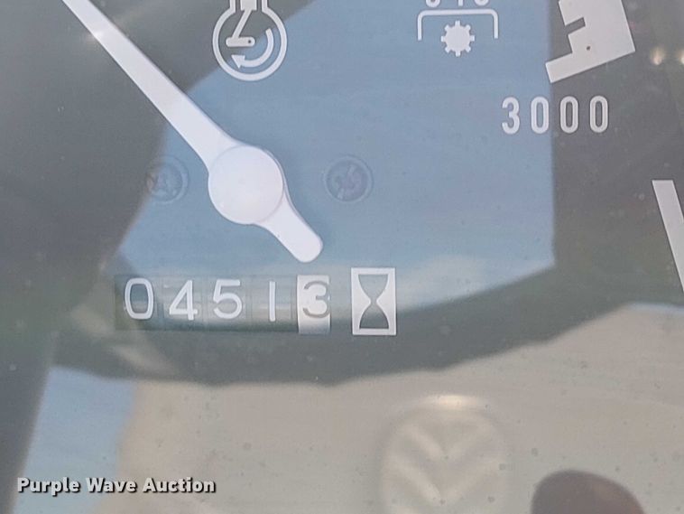 image for item DJ7860 New Holland TC30 MFWD tractor