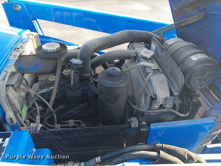 image for item DJ7860 New Holland TC30 MFWD tractor