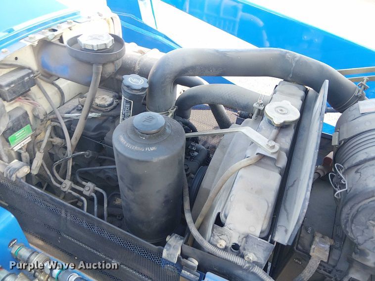 image for item DJ7860 New Holland TC30 MFWD tractor