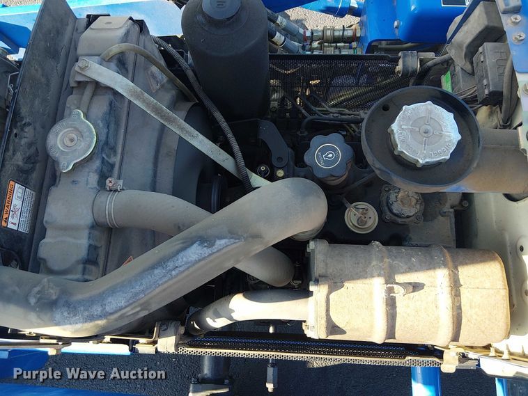 image for item DJ7860 New Holland TC30 MFWD tractor