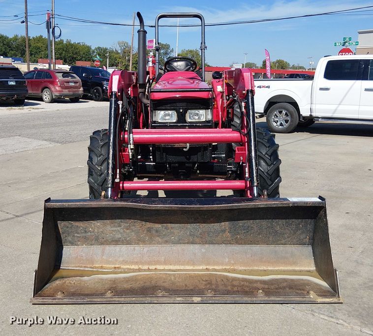 image for item DJ7862 Mahindra 4530 MFWD tractor