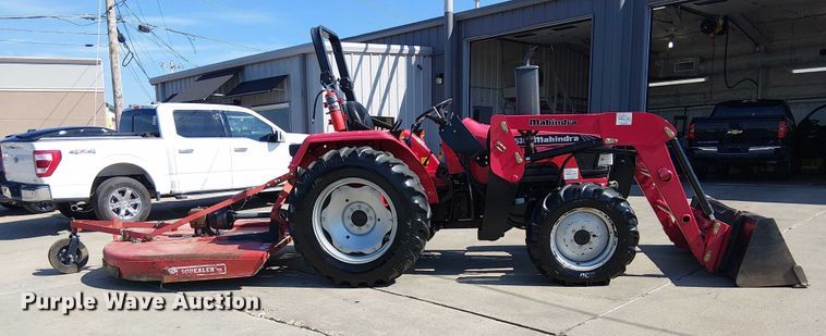 image for item DJ7862 Mahindra 4530 MFWD tractor