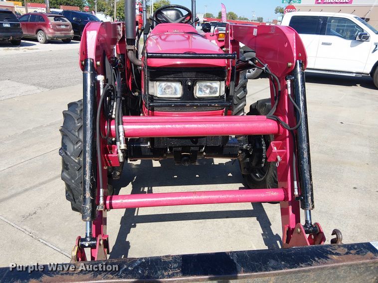 image for item DJ7862 Mahindra 4530 MFWD tractor