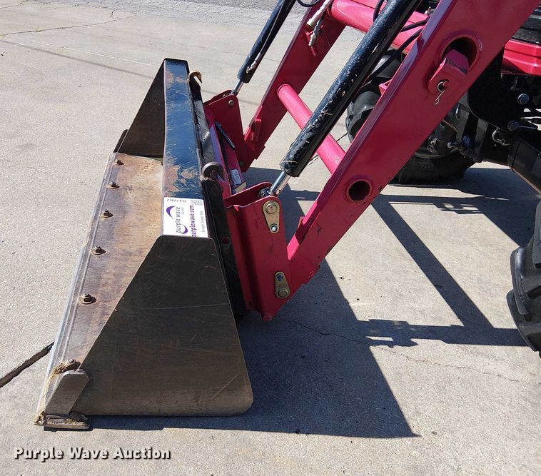 image for item DJ7862 Mahindra 4530 MFWD tractor