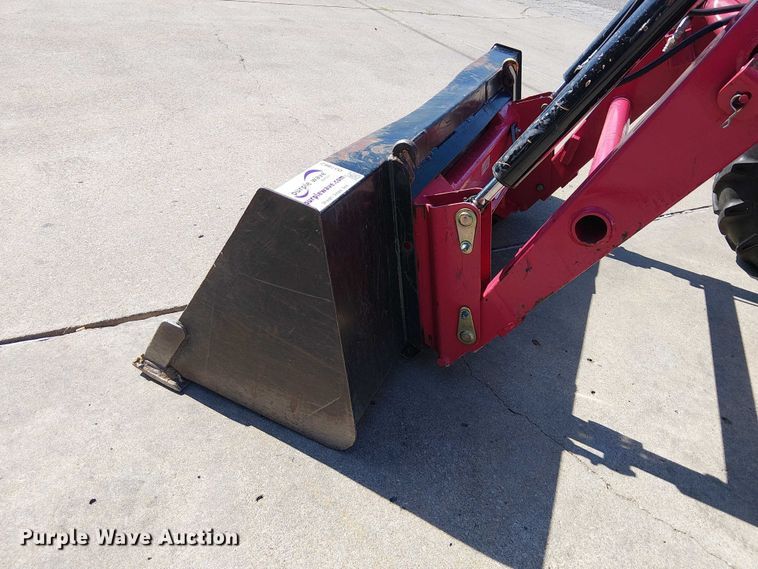 image for item DJ7862 Mahindra 4530 MFWD tractor