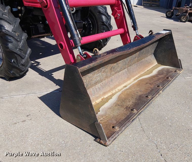 image for item DJ7862 Mahindra 4530 MFWD tractor