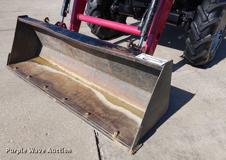 image for item DJ7862 Mahindra 4530 MFWD tractor