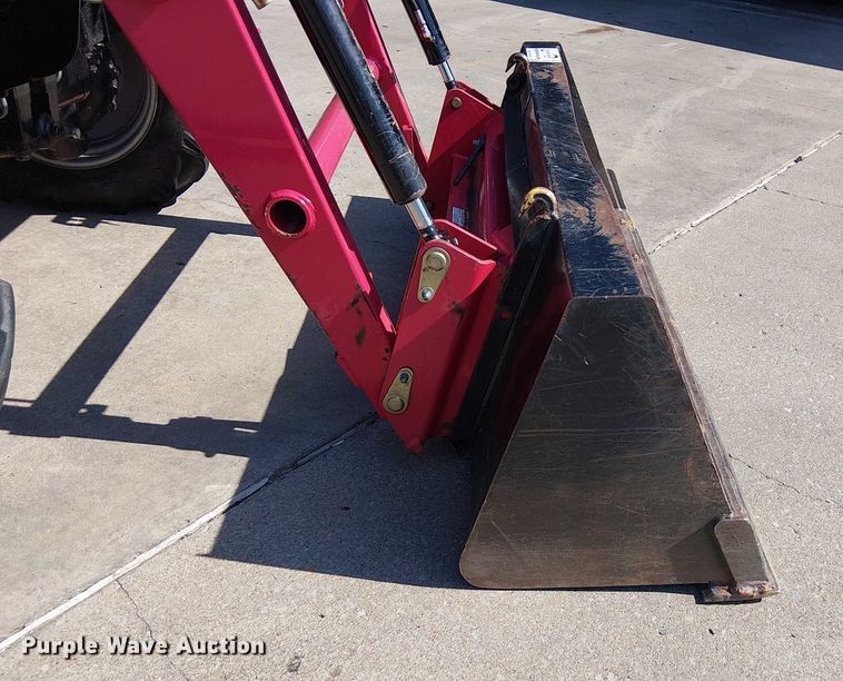 image for item DJ7862 Mahindra 4530 MFWD tractor