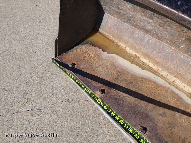 image for item DJ7862 Mahindra 4530 MFWD tractor