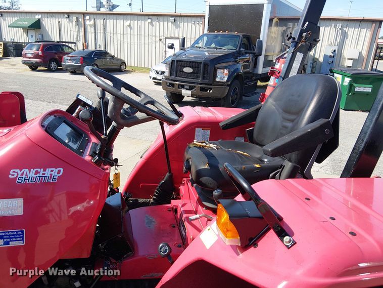 image for item DJ7862 Mahindra 4530 MFWD tractor