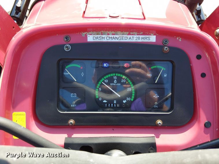 image for item DJ7862 Mahindra 4530 MFWD tractor