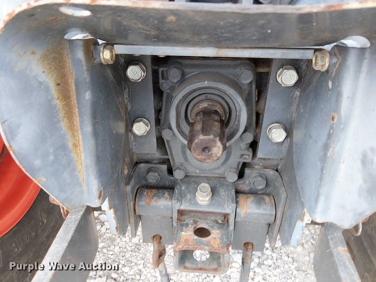 image for item DJ7869 Kubota B3200HSD MFWD tractor