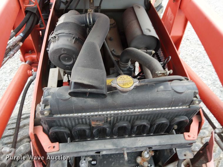 image for item DJ7869 Kubota B3200HSD MFWD tractor