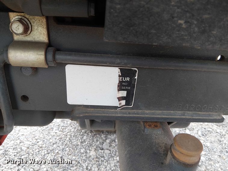 image for item DJ7869 Kubota B3200HSD MFWD tractor